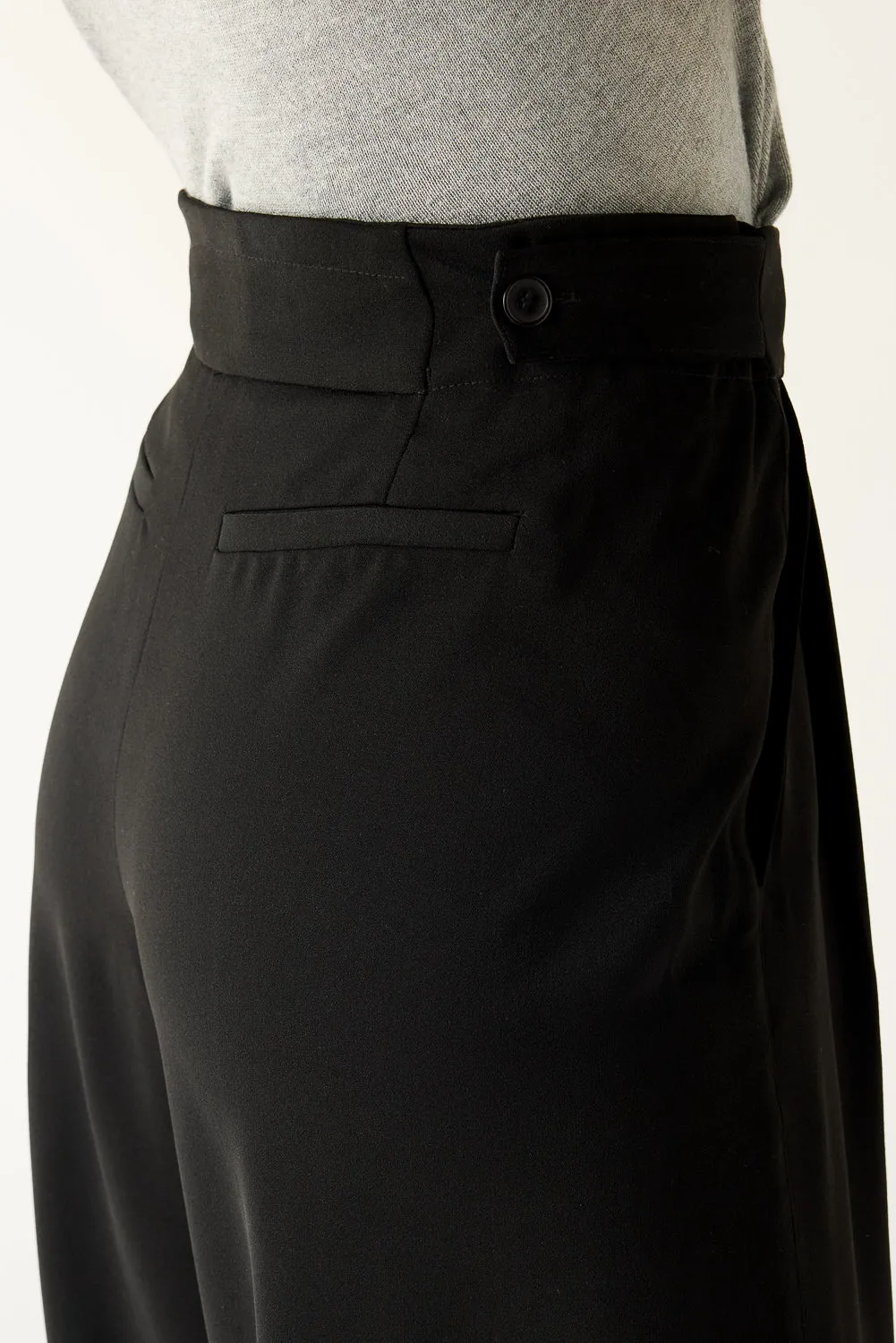 Still Black Adjustable Korean Pants